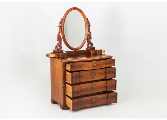 Commode with mirror