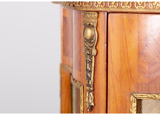 Dish cabinet 