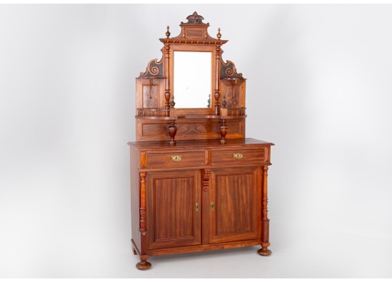 Commode with mirror