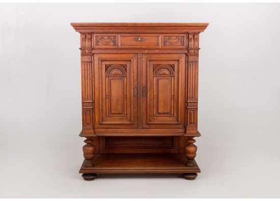 Dish cabinet - commode