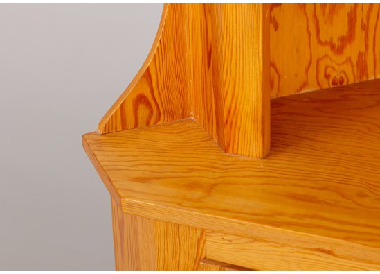 Corner dish cabinet