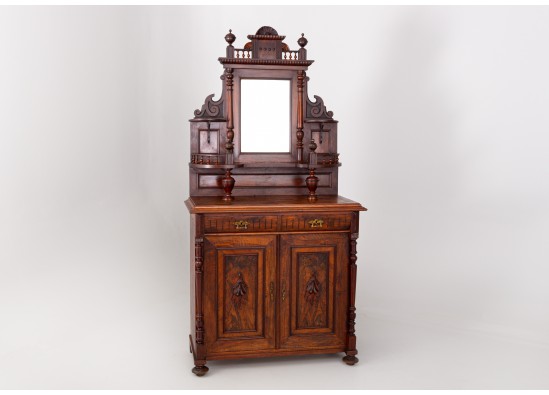 Commode with mirror