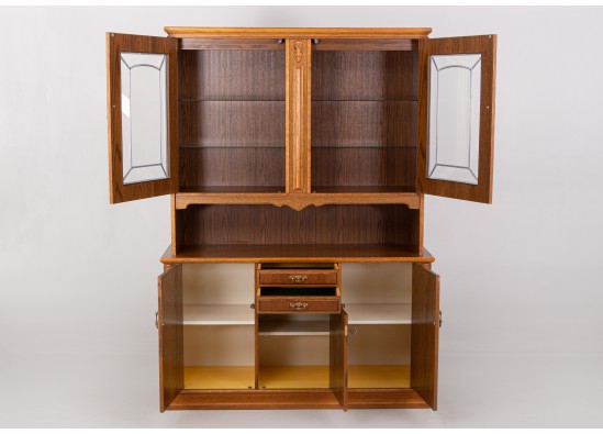 Disch cabinet