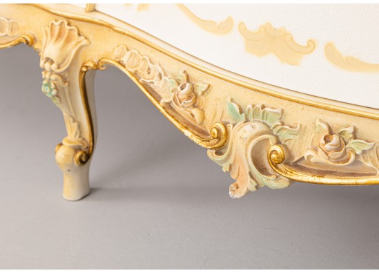 Commode with mirror