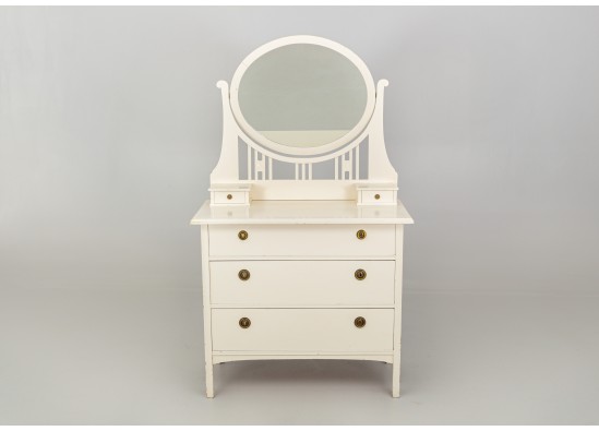 Commode with mirror