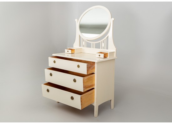 Commode with mirror