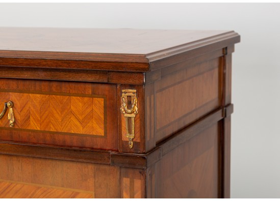 Commode