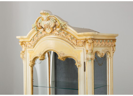Dish cabinet