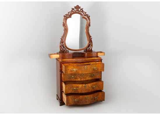 Commode with mirror