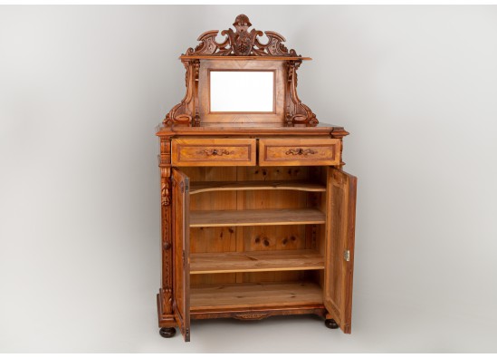 Commode with mirror