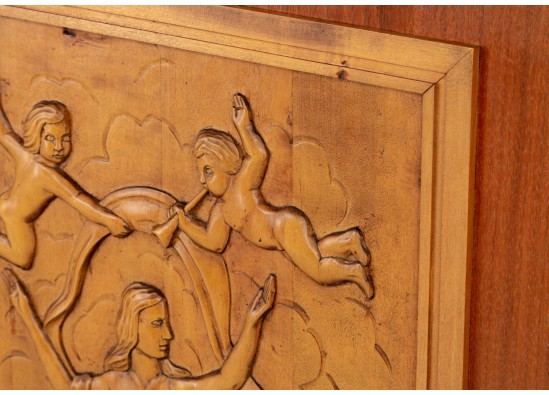 Dish cabinet