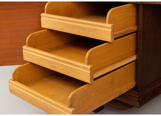 Workroom furniture
