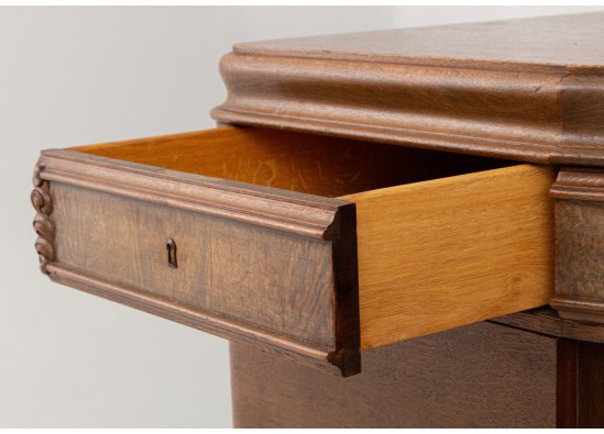 Workroom furniture