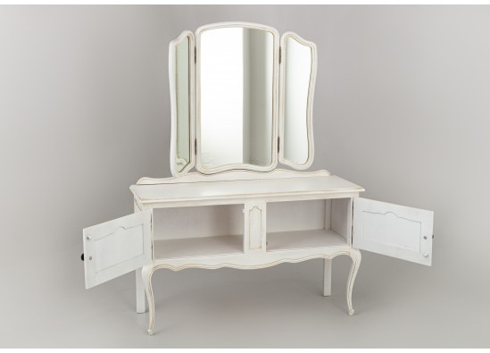 Dressing table