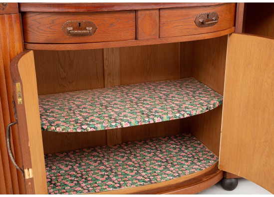 Dish cabinet