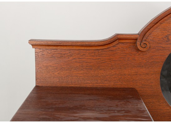 Dish cabinet