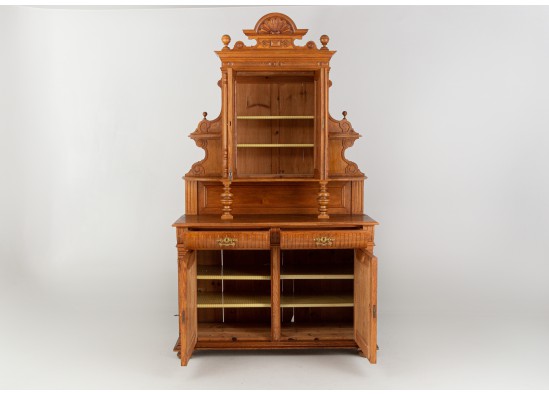 Dish cabinet
