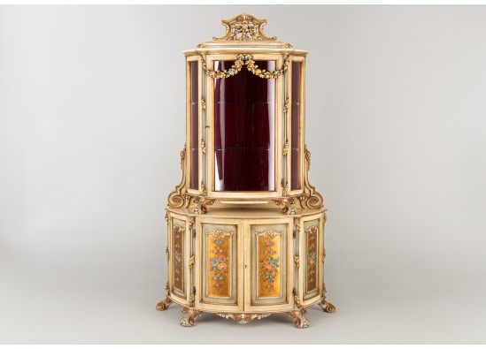 Dish cabinet