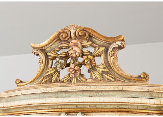 Dish cabinet