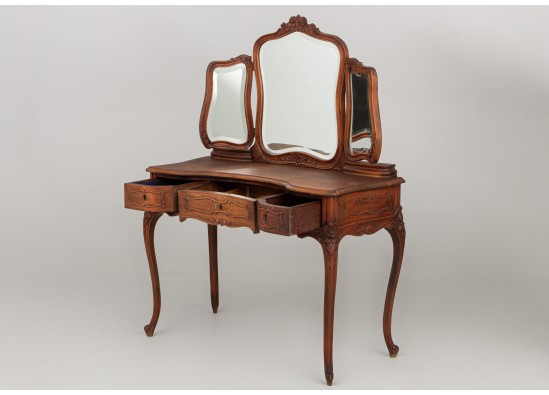 Dressing table