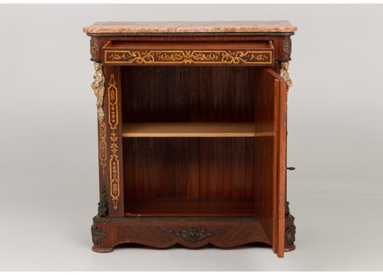 Commode