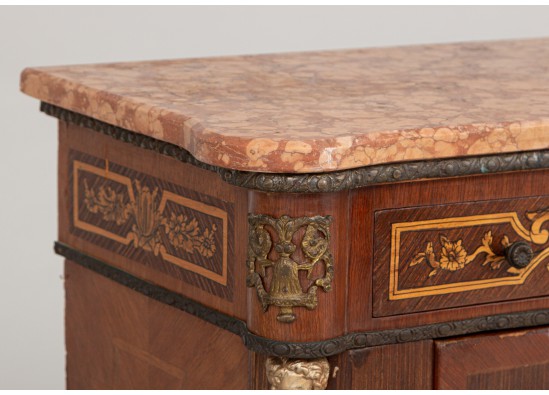 Commode