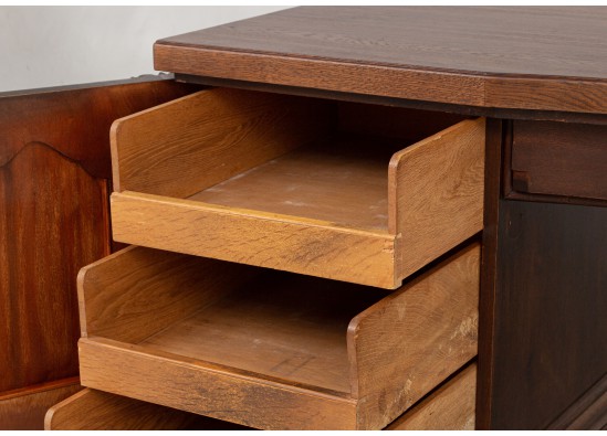 Workroom furniture