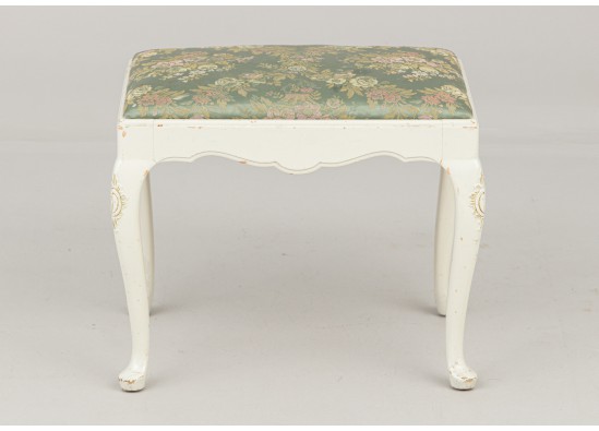 Dressing table with pouf