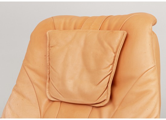 Armchair with pouf