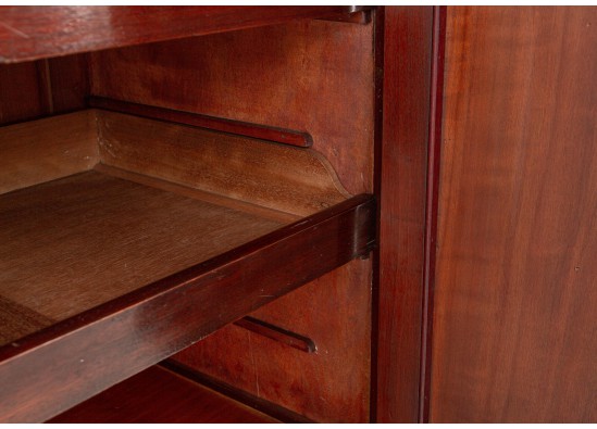 Dish cabinet