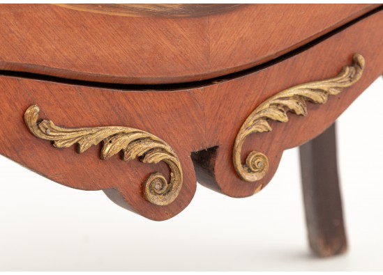 Dish cabinet