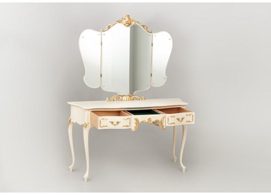 Dressing table