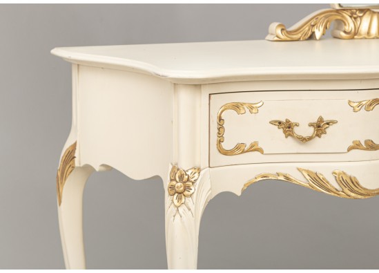 Dressing table