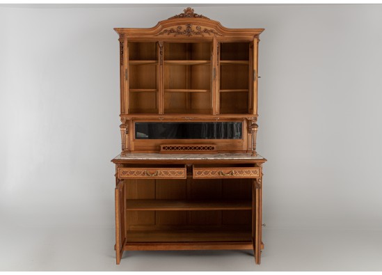 Dish cabinet