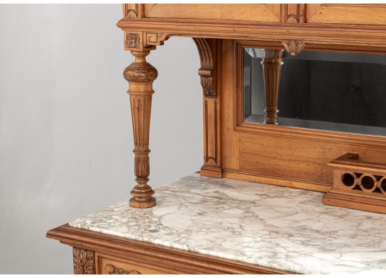 Dish cabinet