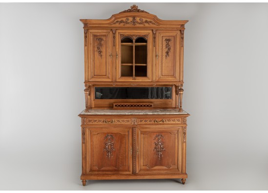 Dish cabinet