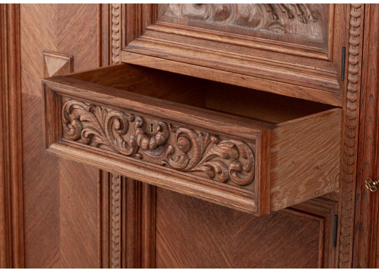 Bookcase - Dish cabinet