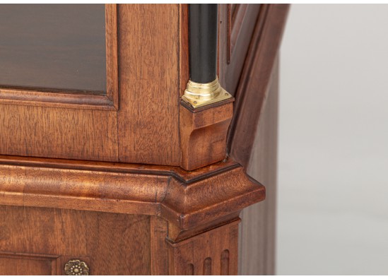 Dish cabinet