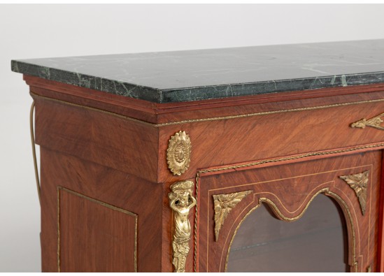 Commode
