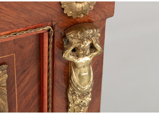 Commode
