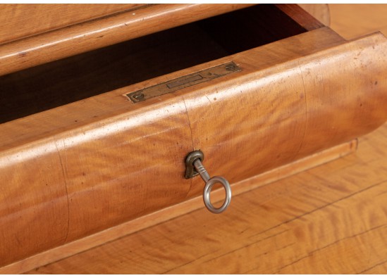 Dish cabinet
