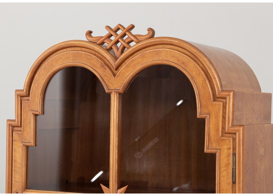 Dish cabinet