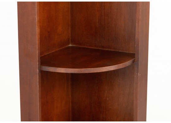 Corner shelf