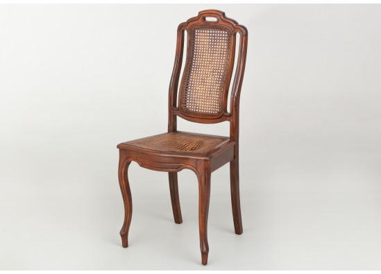 Chairs (2 items)