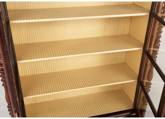 Dish cabinet