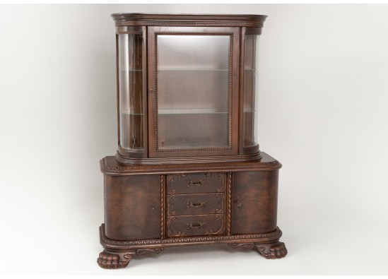 Dish cabinet
