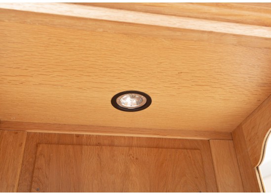 Dish cabinet