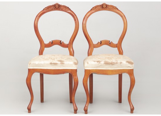 Chairs (2 items)