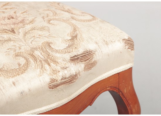 Chairs (2 items)