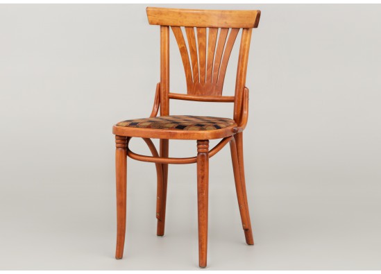 Chairs (8 items)